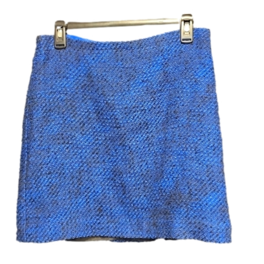 Loft blue woven skirt size 6 very good condition